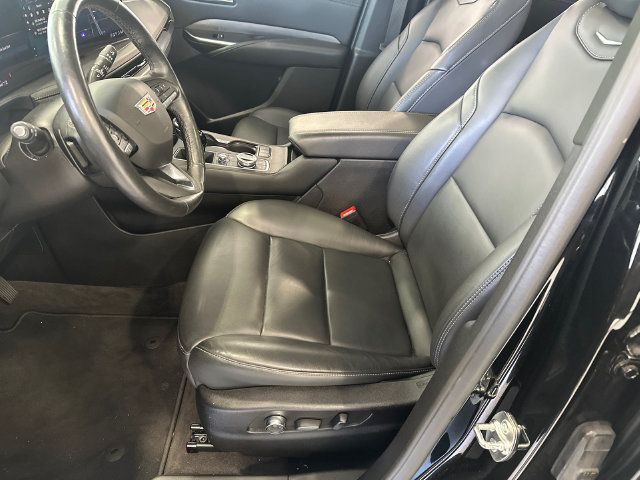 Used 2025 Cadillac XT4 Premium Luxury w/ Cold Weather Package AWD/4WD image 19