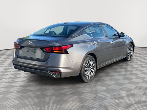 Used 2023 Nissan Altima 2.5 SV FWD image 6