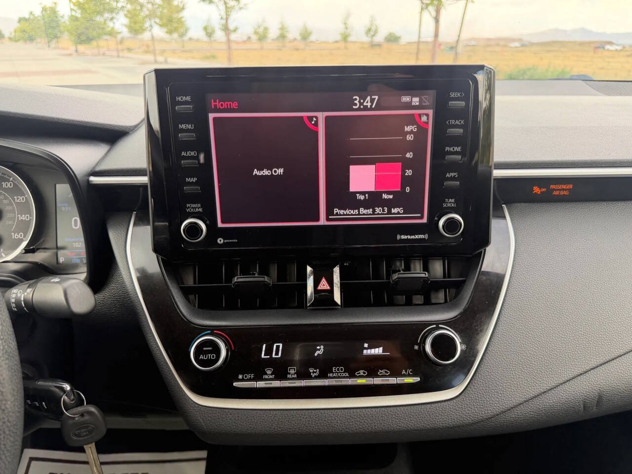 Used 2022 Toyota Corolla LE FWD image 22