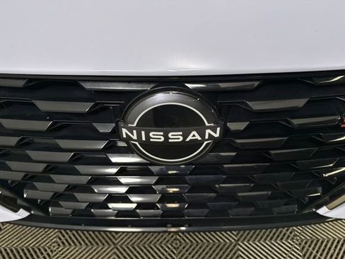 Certified 2025 Nissan Altima 2.5 SR image 9