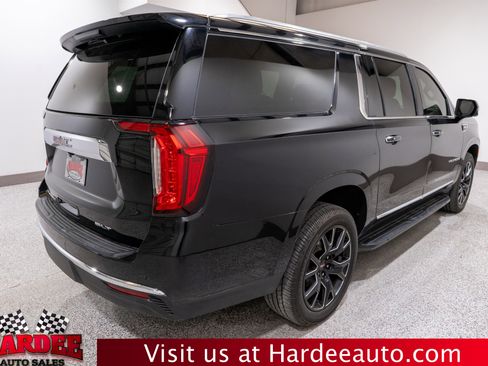 Used 2023 GMC Yukon XL SLT w/ SLT Luxury Package AWD/4WD image 5
