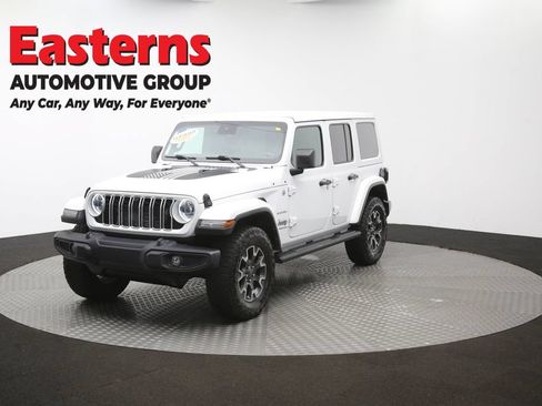 Used 2024 Jeep Wrangler Unlimited Sahara w/ Dual Top Group AWD/4WD image 54