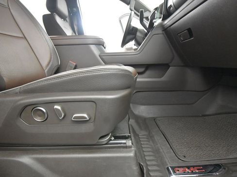 Used 2025 GMC Sierra 3500 Denali image 52
