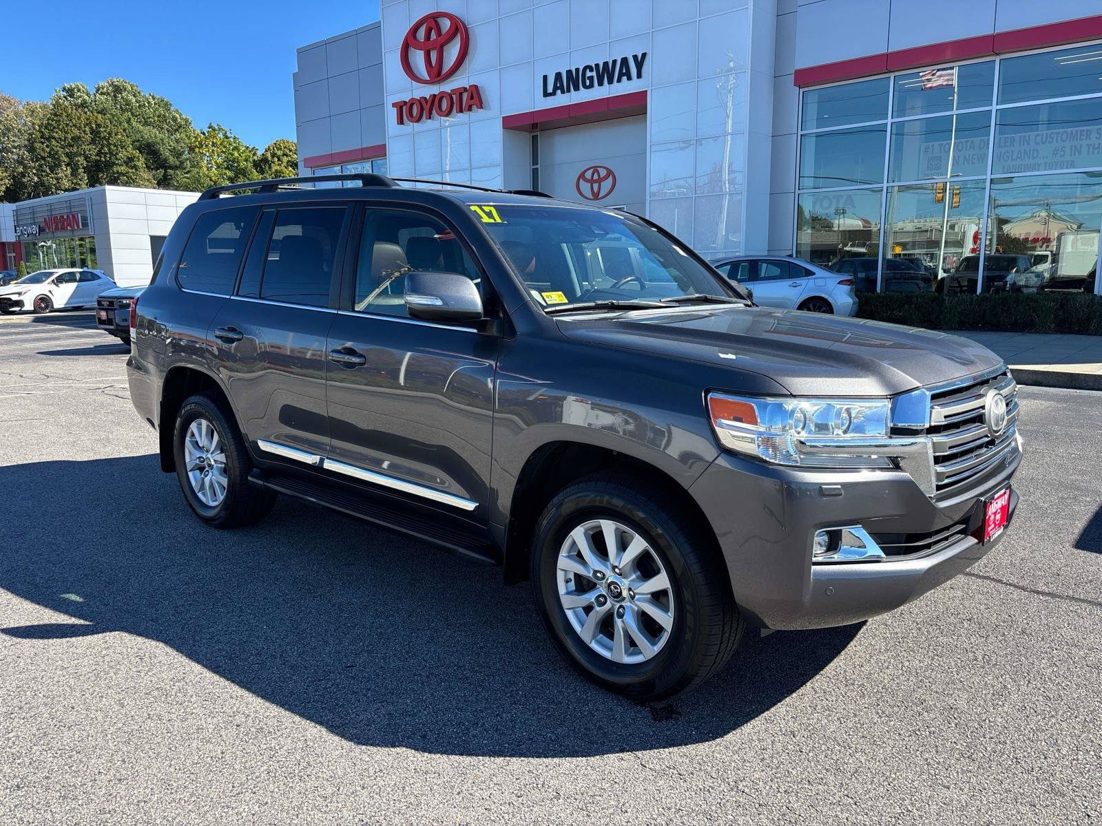 Used 2017 Toyota Land Cruiser AWD/4WD image 1