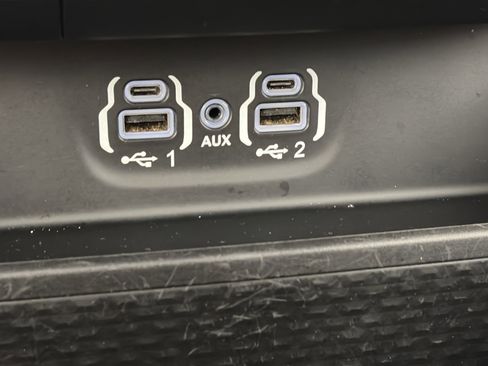 Used 2020 RAM 1500 Laramie w/ Sport Appearance Package AWD/4WD image 25