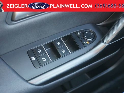 Used 2025 MAZDA CX-50 AWD 2.5 Hybrid w/ Premium Pkg image 32