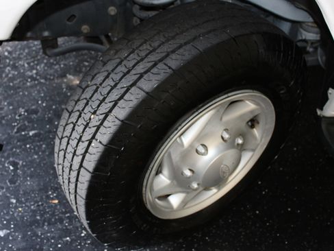 Used 2008 Ford E-350 and Econoline 350 XL RWD image 31