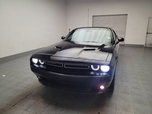 Used 2018 Dodge Challenger GT w/ Driver Convenience Group AWD/4WD image 15