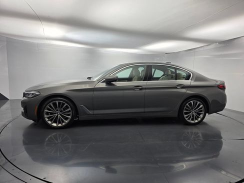 Used 2021 BMW 530i RWD image 7