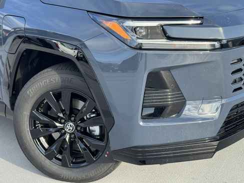 New 2026 Toyota RAV4 SE image 10