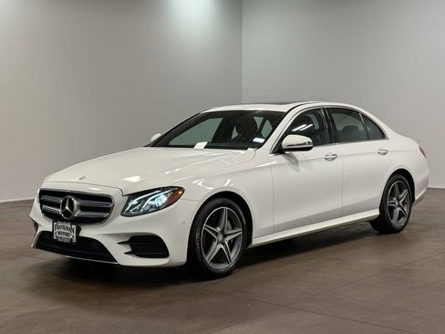 Used 2017 Mercedes-Benz E 300 4MATIC image 7