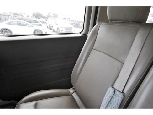 Used 2016 Nissan NV 3500 SL RWD image 11