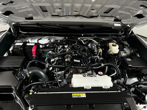 Certified 2024 Toyota Tacoma TRD Off-Road image 9