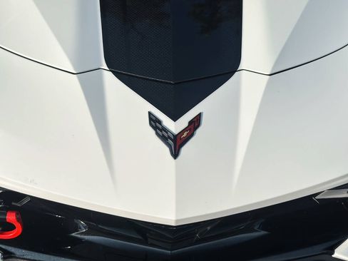 Used 2023 Chevrolet Corvette Stingray Premium Cpe w/ Z51 Performance Package RWD image 5