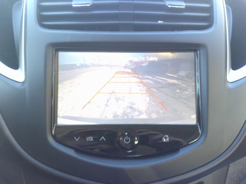 Used 2016 Chevrolet Trax LS image 23