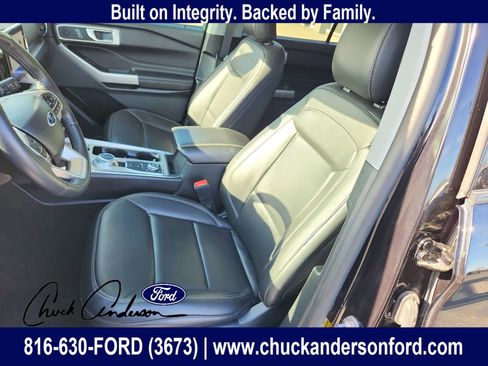 Used 2023 Ford Explorer XLT w/ Equipment Group 202A AWD/4WD image 12