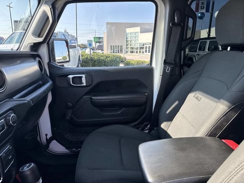 Used 2019 Jeep Wrangler Unlimited Sport AWD/4WD image 14