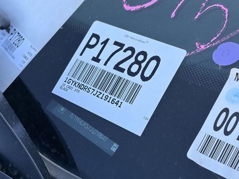 Used 2018 Cadillac XT5 Luxury w/ Driver Awareness Package image 10