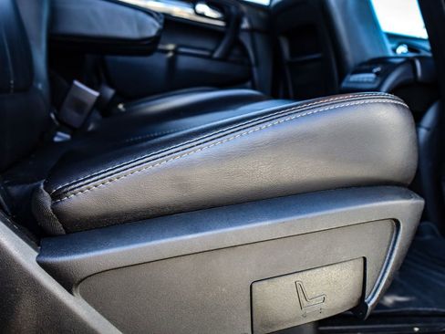 Used 2017 Buick Enclave Premium image 18