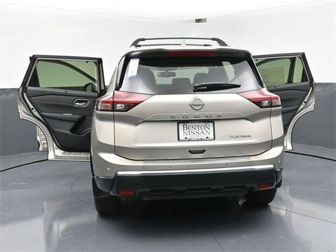 New 2025 Nissan Rogue Platinum w/ Platinum Premium Package image 48