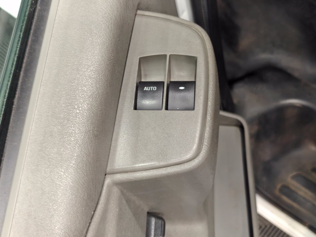 Used 2022 Chevrolet Express 3500 w/ Power Convenience Package RWD image 31