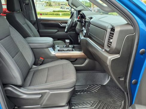Used 2024 Chevrolet Silverado 1500 RST AWD/4WD image 13