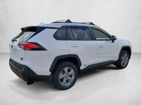 Used 2025 Toyota RAV4 XLE AWD/4WD image 5