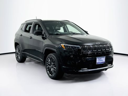 Used 2023 Jeep Compass High Altitude w/ Driver Assist Group I AWD/4WD image 3