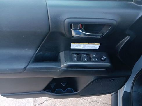Used 2020 Toyota Tacoma 4x4 Double Cab image 29