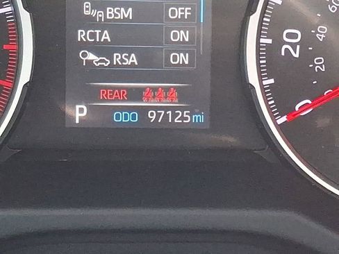 Used 2021 Toyota RAV4 XLE w/ Convenience Package image 20