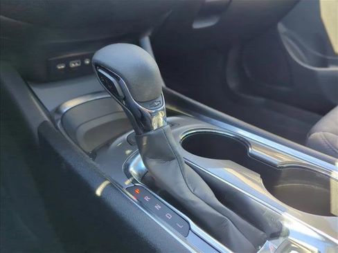 Used 2024 Chevrolet Malibu LT image 11