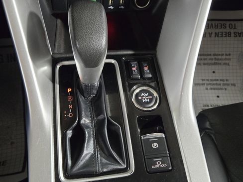 Used 2023 Mitsubishi Eclipse Cross SE image 17