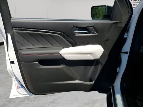 New 2026 GMC Canyon AT4X w/ AT4X AEV Edition image 28