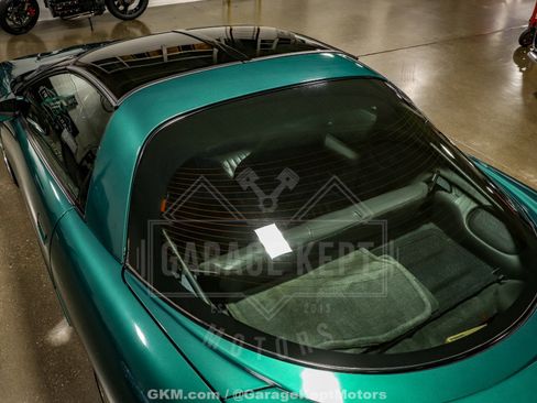 Used 1997 Chevrolet Camaro Z28 RWD image 40