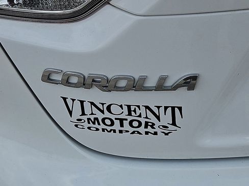 Used 2021 Toyota Corolla LE FWD image 14