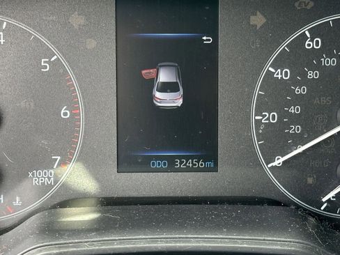 Used 2024 Toyota Corolla SE image 14