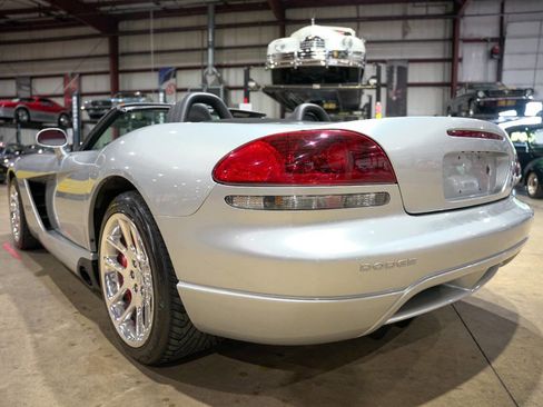 Used 2004 Dodge Viper SRT-10 image 6