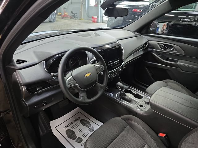 Used 2023 Chevrolet Traverse LT w/ LPO, Floor Liner Package FWD image 19