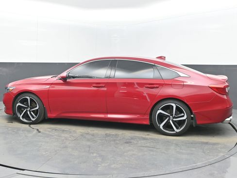 Used 2018 Honda Accord Sport image 7