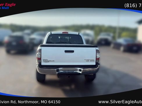 Used 2010 Toyota Tacoma PreRunner RWD image 4