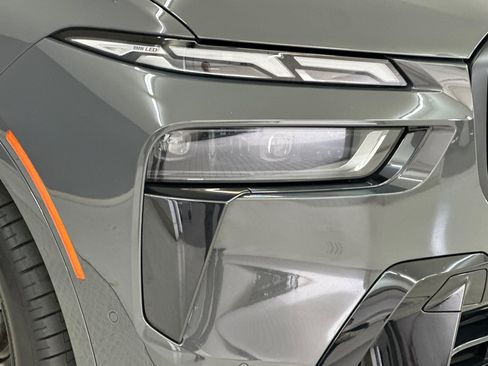 Certified 2025 BMW X7 M60i AWD/4WD image 10