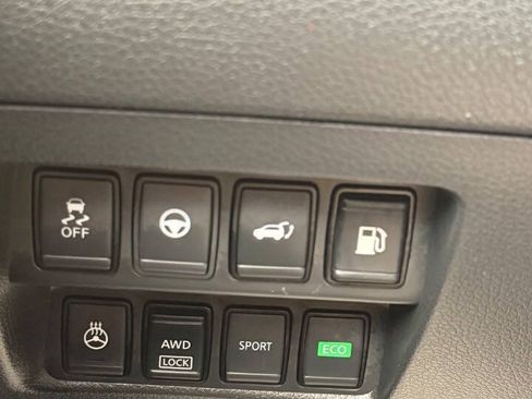 Used 2019 Nissan Rogue SL w/ Premium Package AWD/4WD image 24