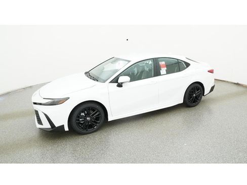New 2026 Toyota Camry SE image 2