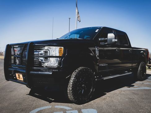 Used 2017 Ford F250 XL w/ STX Appearance Package image 26