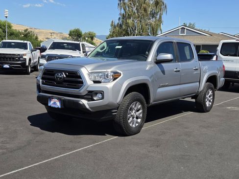 Used 2019 Toyota Tacoma SR5 AWD/4WD image 1