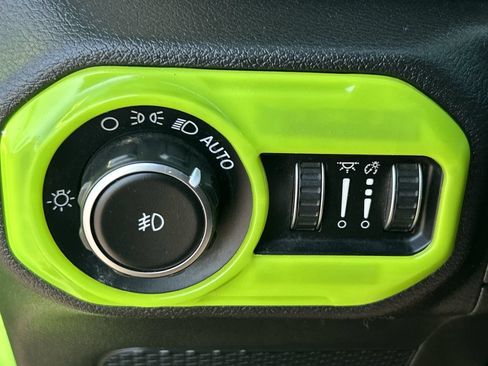 Used 2018 Jeep Wrangler Unlimited Sport S AWD/4WD image 33
