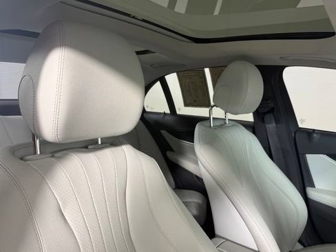 Used 2022 Mercedes-Benz E 350 Sedan image 28