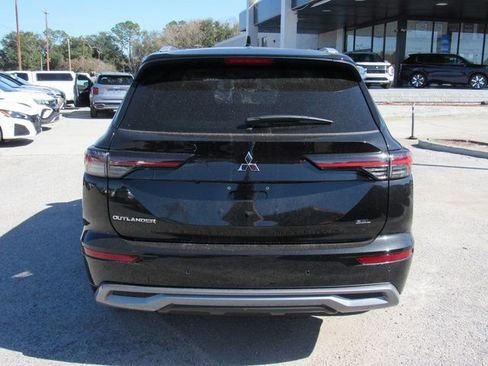 New 2026 Mitsubishi Outlander SEL FWD image 4