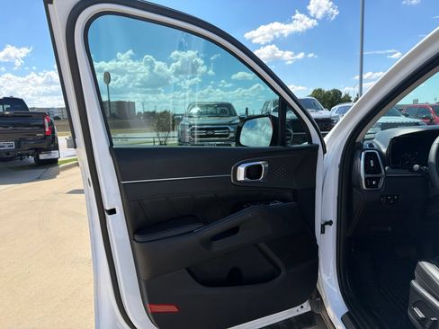 Used 2023 Kia Sorento SX FWD image 13