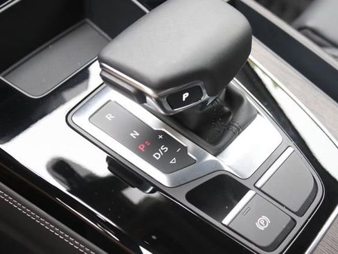 Used 2025 Audi Q5 2.0T Premium Plus image 31